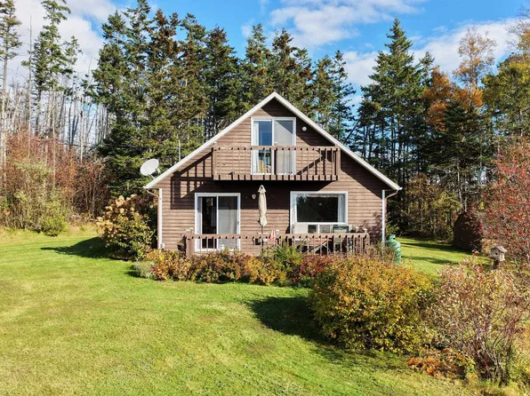 31 Brady Cres, Canoe Cove, PE C0A 1H7