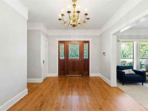 5th image of 2903 Camille Dr