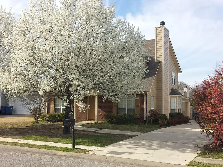 7707 Wyndham Cir — Photo 1