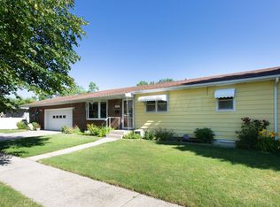1932 8th Ave N, Moorhead, MN 56560