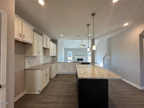 4th image of 167 Leona Dr