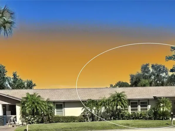 3721 Collins St #812, Sarasota, FL 34232