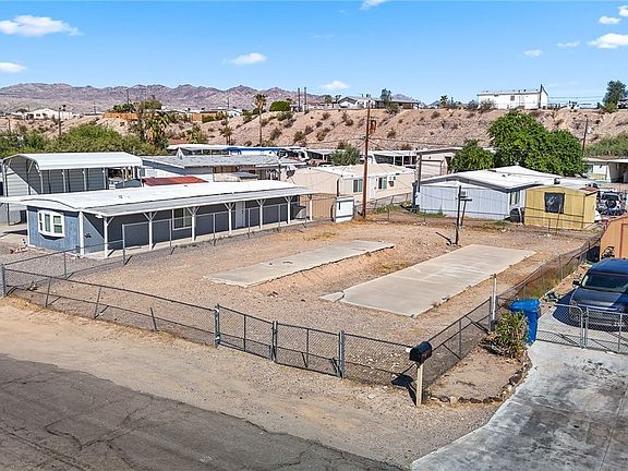 2nd image of 929 Safari Drive