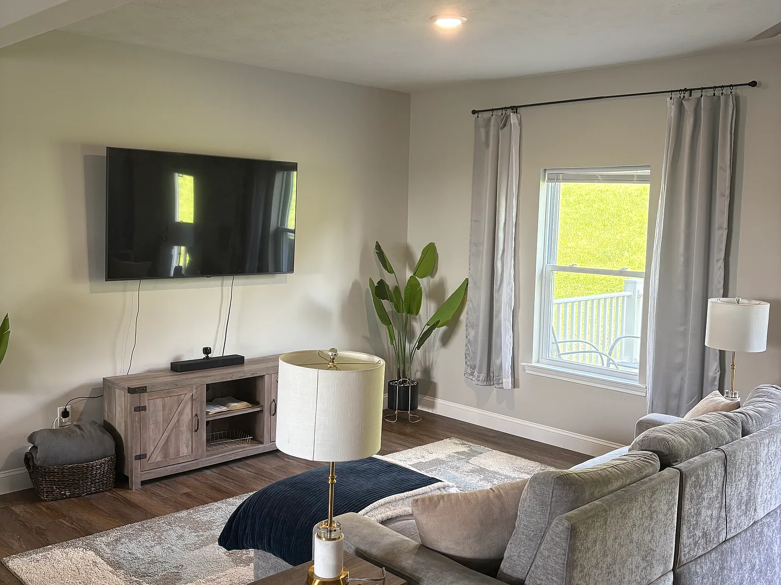 3 bed, 2.5 bath, 2230 sqft, $3,000 — Photo 4