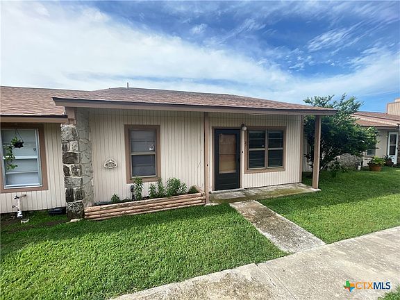 2nd image of 1051 Country Club Dr