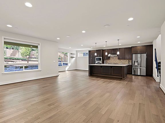 5th image of 2359 NE 150th St