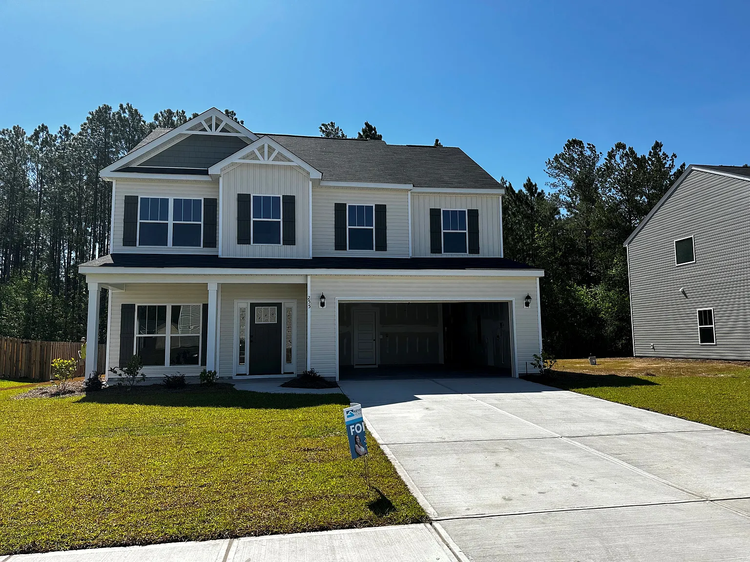 4 bed, 2.5 bath, 2104 sqft, $2,650 — Photo 1