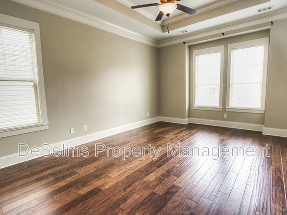 4th image of 3125 Hazelton Dr