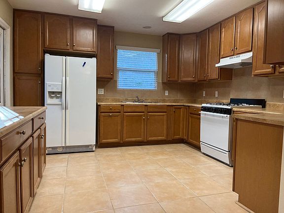 2nd image of 5832 Dugan Ave