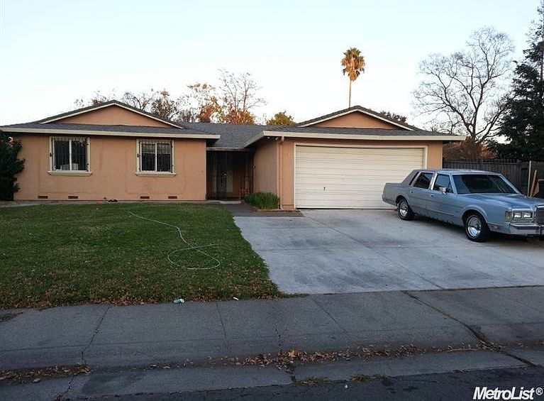 1st image of 7553 Ashwood Way