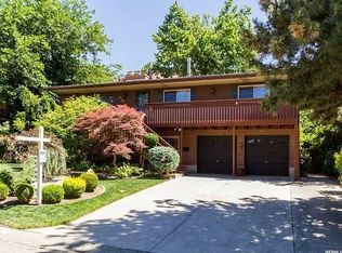 2154 E Castle Hill Ave, Cottonwood Heights, UT 84121