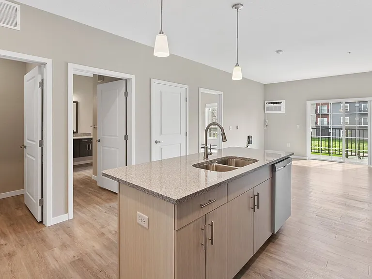 Encore Park Apartments — Photo 12