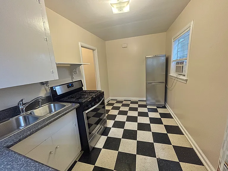 912 Oxmoor Rd #3 — Photo 43