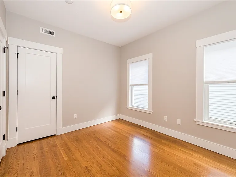 127 Hudson St #1 — Photo 12