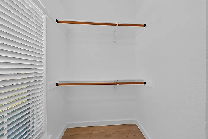 9881 Cambridge Dr — Photo 35