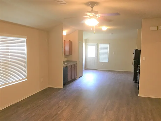 2822 Wisner Cir — Photo 4