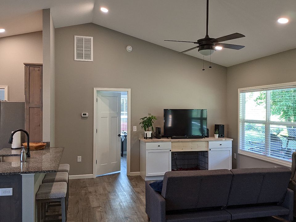 2nd image of 72 Morning Mist Ln