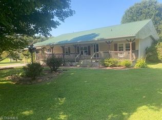 1095 Wagon Ridge Rd, Roaring River, NC 28669