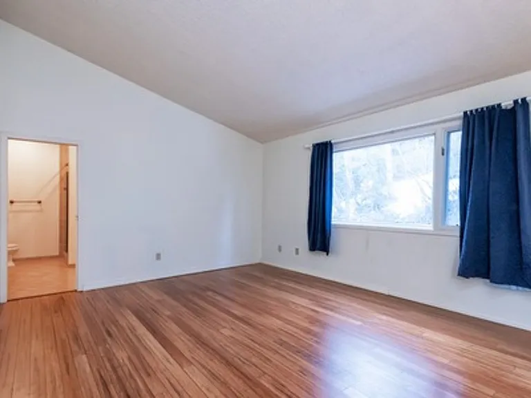 1004 Potlatch Cir — Photo 10