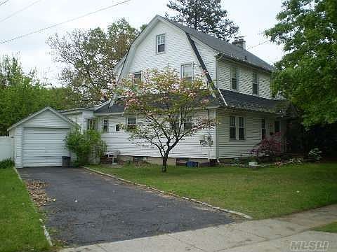 1st image of 2881 Davison St