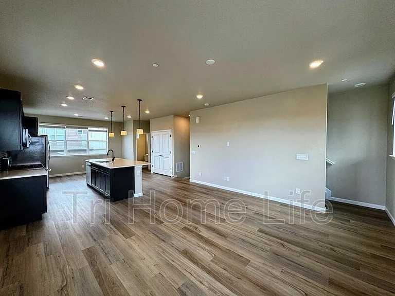 7022 Doncaster Ct — Photo 17