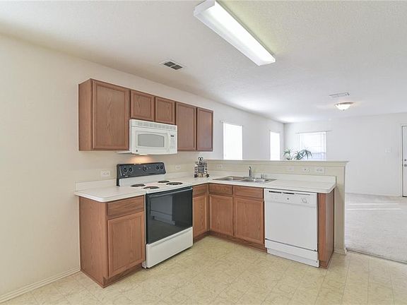 5th image of 5900 Parkview Hills Ln