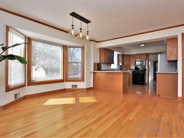 6815 N Lowell Ave — Photo 8