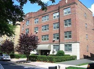 30 Gates Ave #305, Montclair, NJ 07042