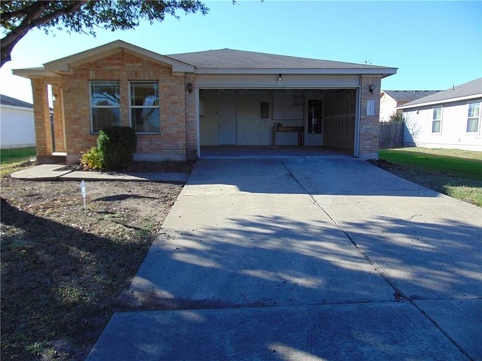 1st image of 207 Decker Dr