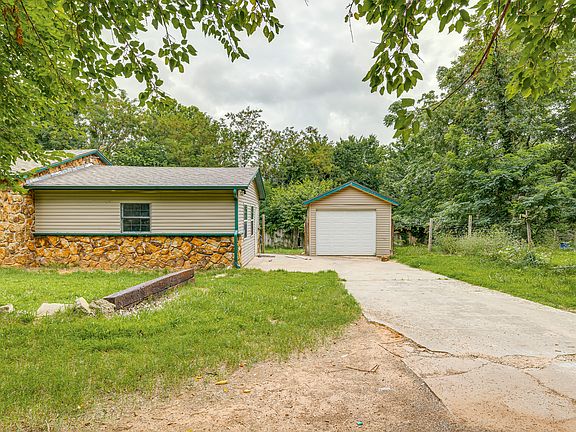 5th image of 817 S Park Ave