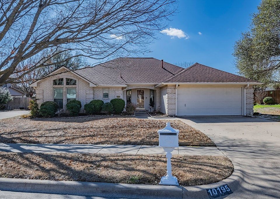 1st image of 10195 Meadowcrest Dr