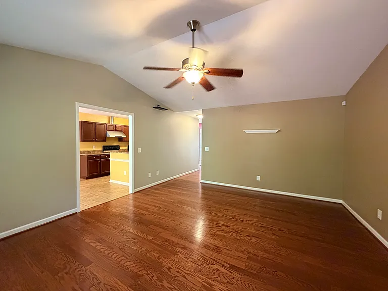 4566 Woodway Dr — Photo 13