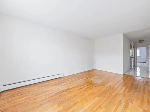 22-46 Steinway Street image 5 of 13