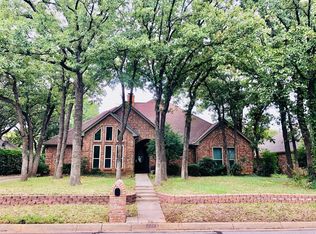 4514 Lake Park Dr, Arlington, TX 76016