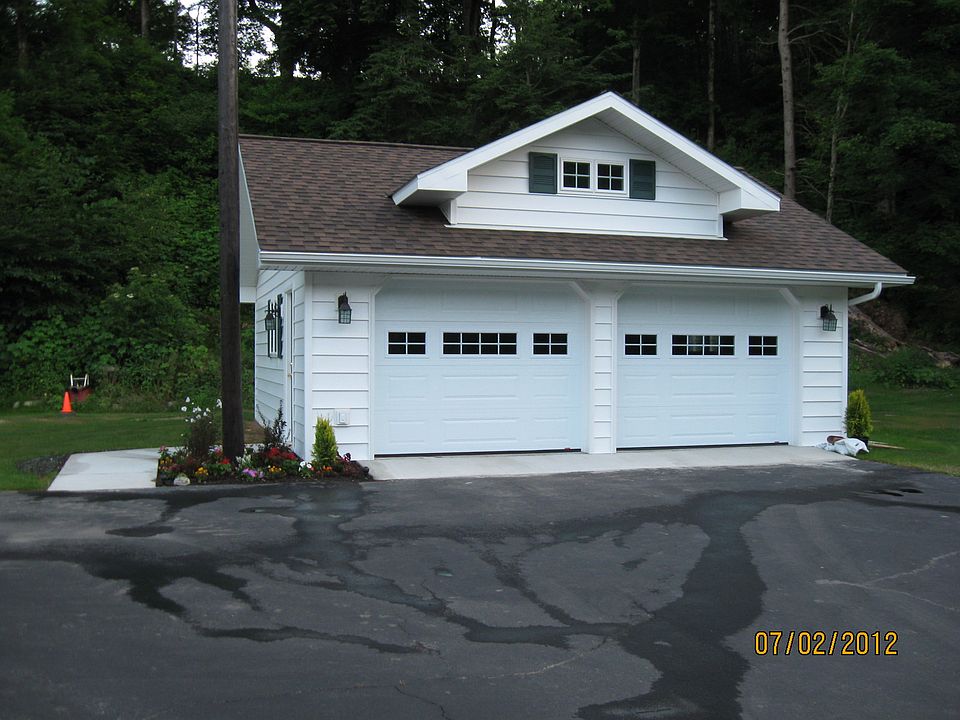 2nd image of 139 Indian Brook Rd