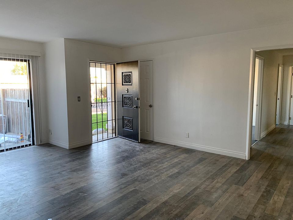 2nd image of 24721 Via San Julian
