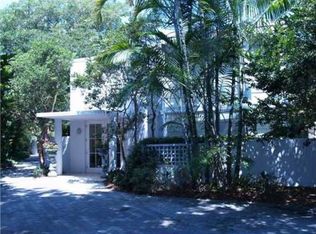 7016 SW 69th Ave, Miami, FL 33143