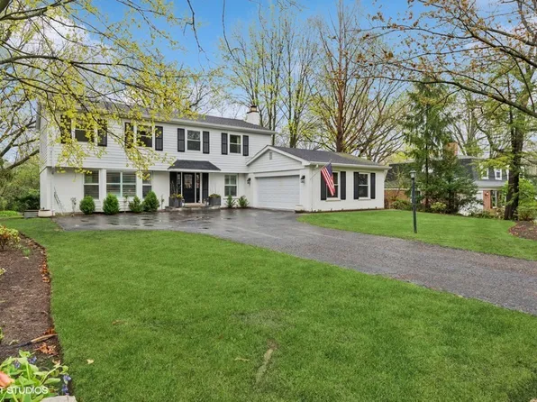 725 Timber Ln, Lake Forest, IL 60045