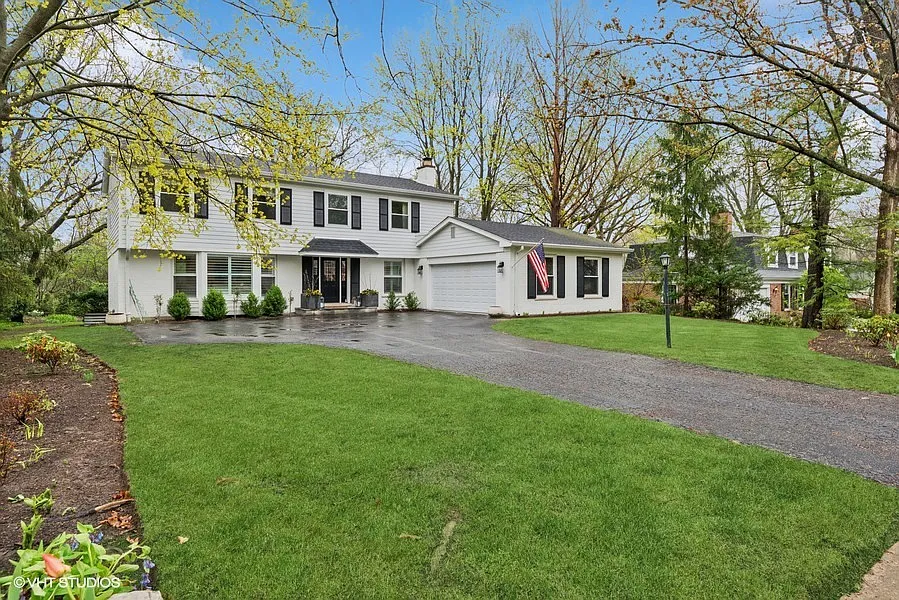 725 Timber Ln photo 1