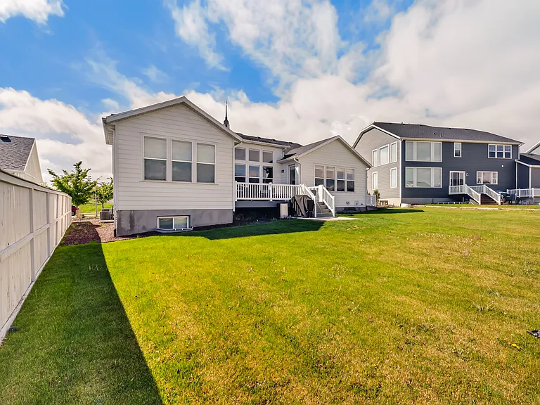 672 W Herald Dr — Photo 58