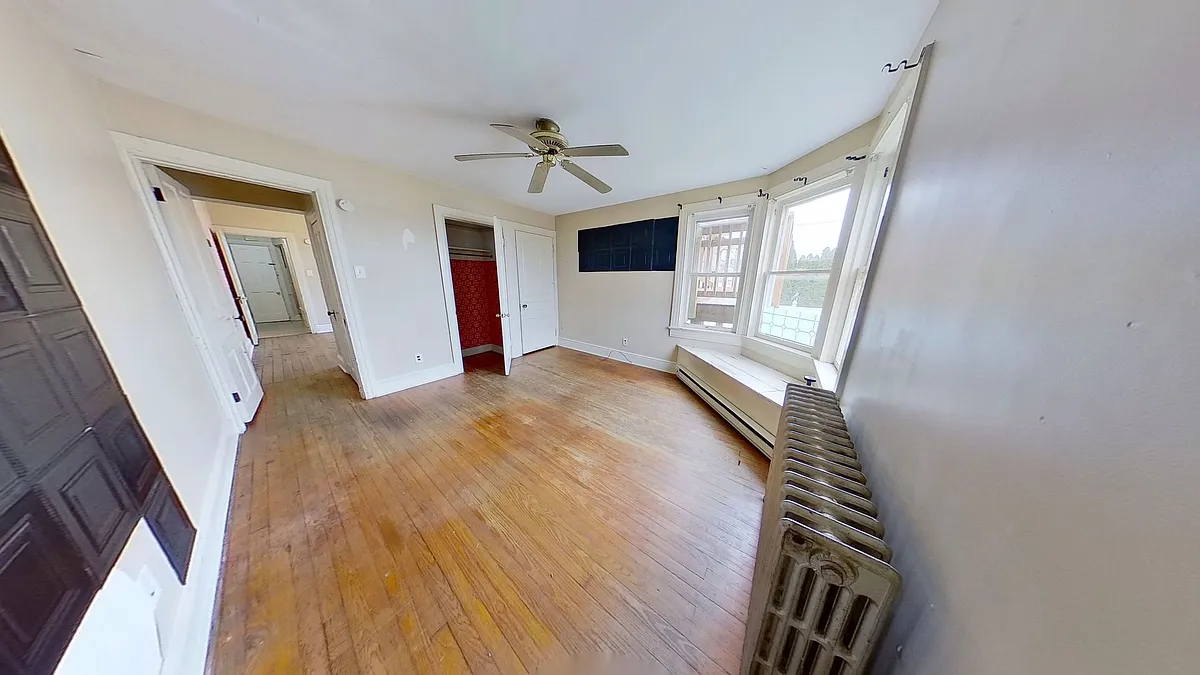 Building Photo - 983 E Philadelphia St #1