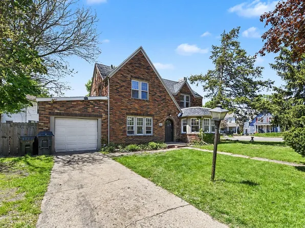 1237 Blaine Ave, South Bend, IN 46616