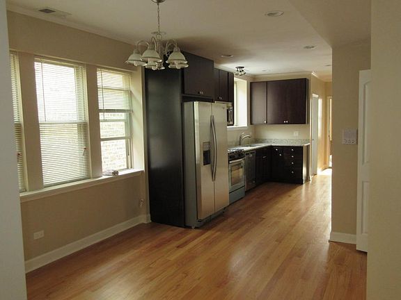 5th image of 5726 N Rockwell St