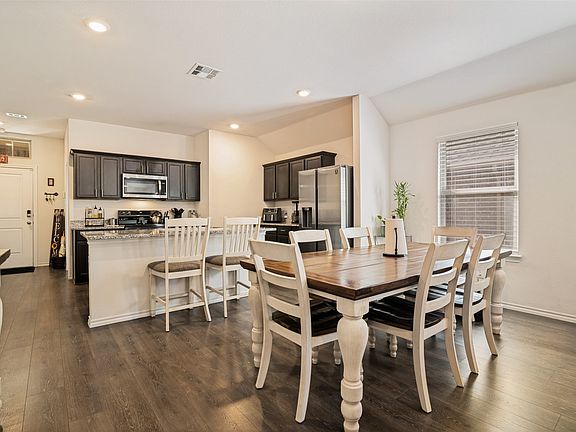5th image of 3012 Patton Ln