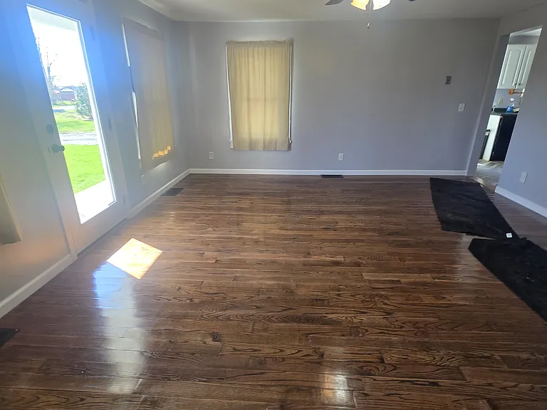 334 N Flat St #7 — Photo 2