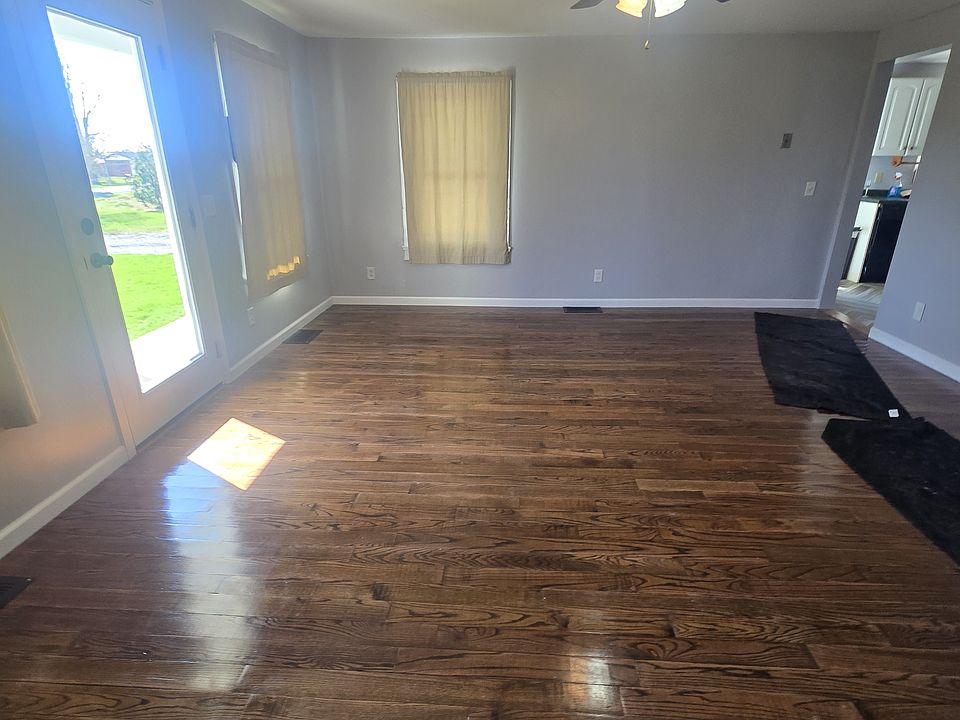 2nd image of 334 N Flat St #7