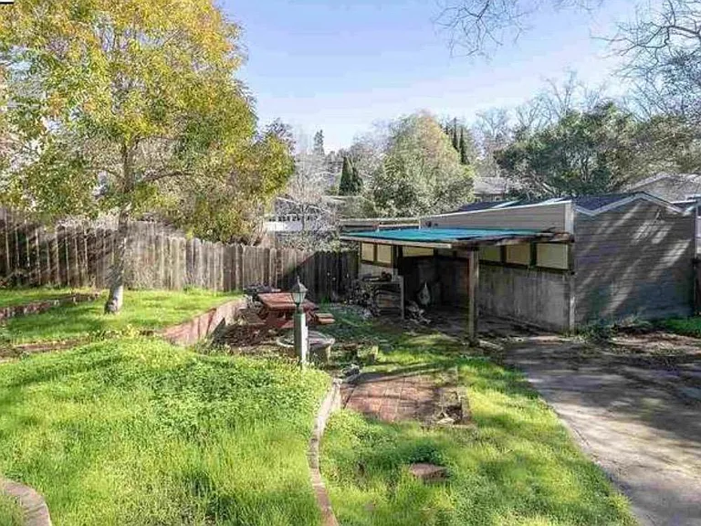 116 Ronada Ave — Photo 9