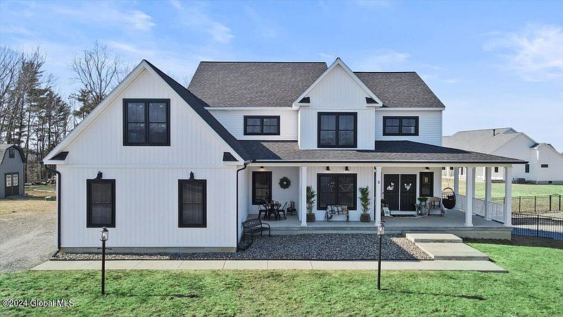 2nd image of 8 Fox Hen Drive
