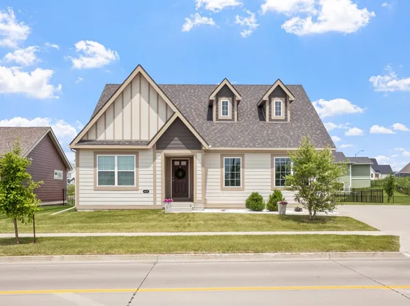 414 SW Prairie Trail Pkwy, Ankeny, IA 50023