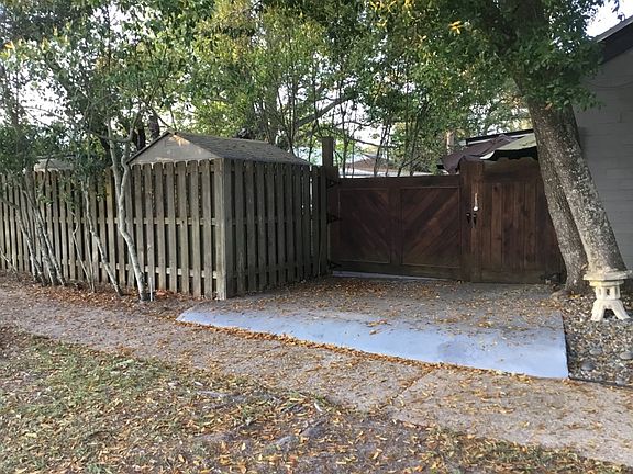 3rd image of 29-1 Parker Ave